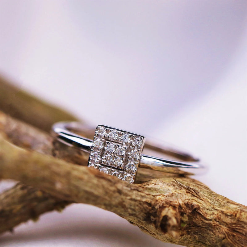 Square Shape Ring in Gold with Diamonds
