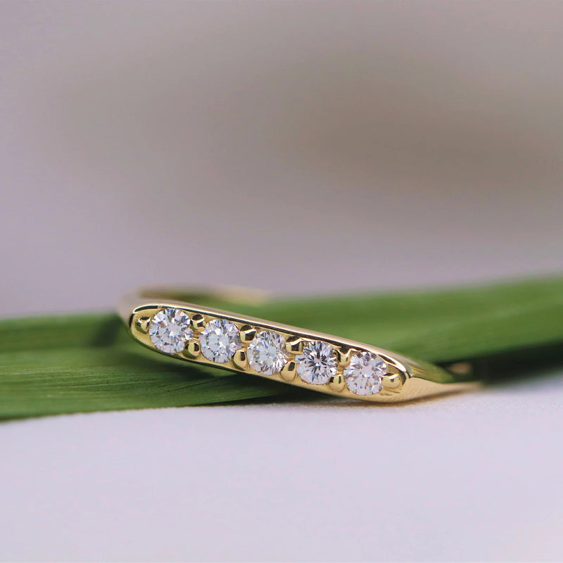 Signet Ring in Gold with Diamonds