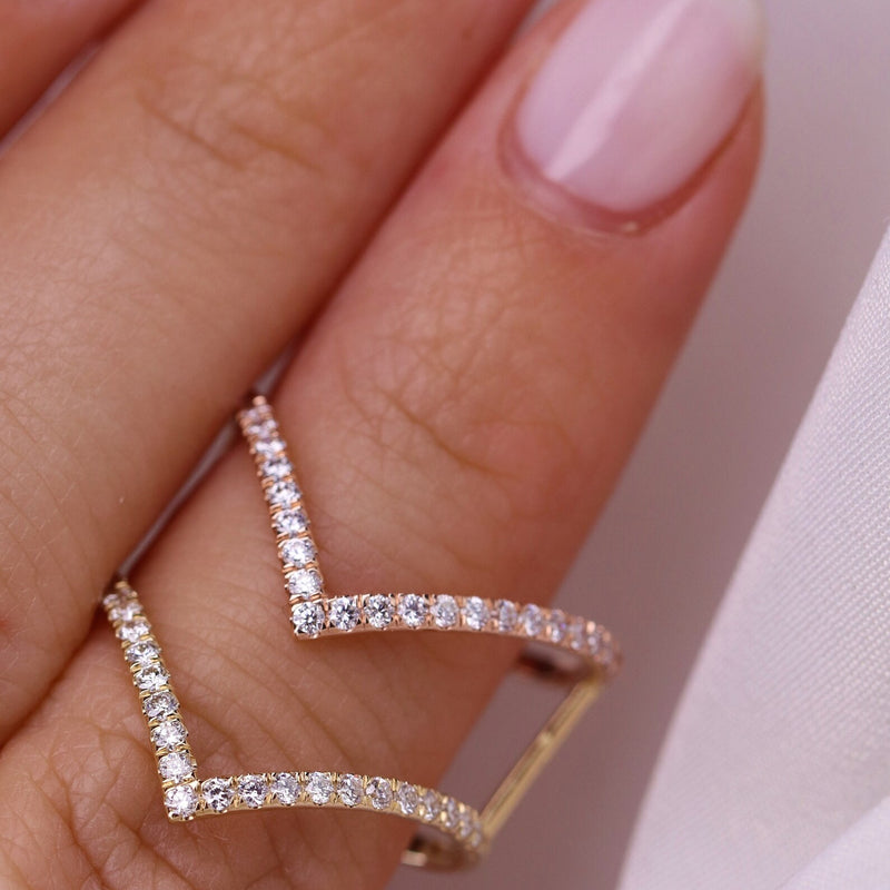 V Shape Ring in Gold with Diamonds
