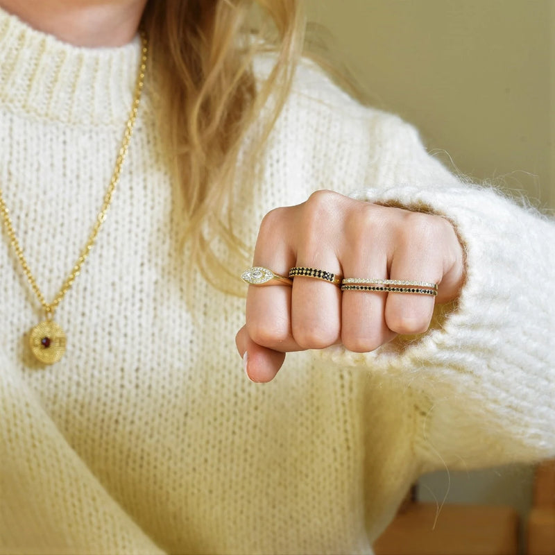 Two Finger Ring in gold with diamonds
