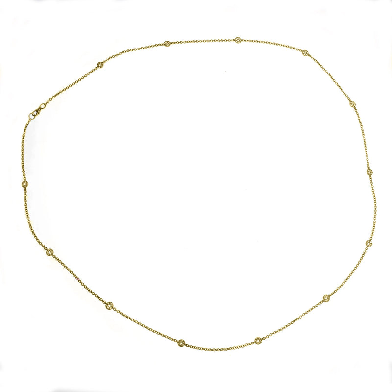 Round Necklace in Gold with Diamonds