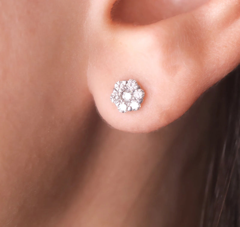 Flower Shaped Earrings in Gold with Diamonds