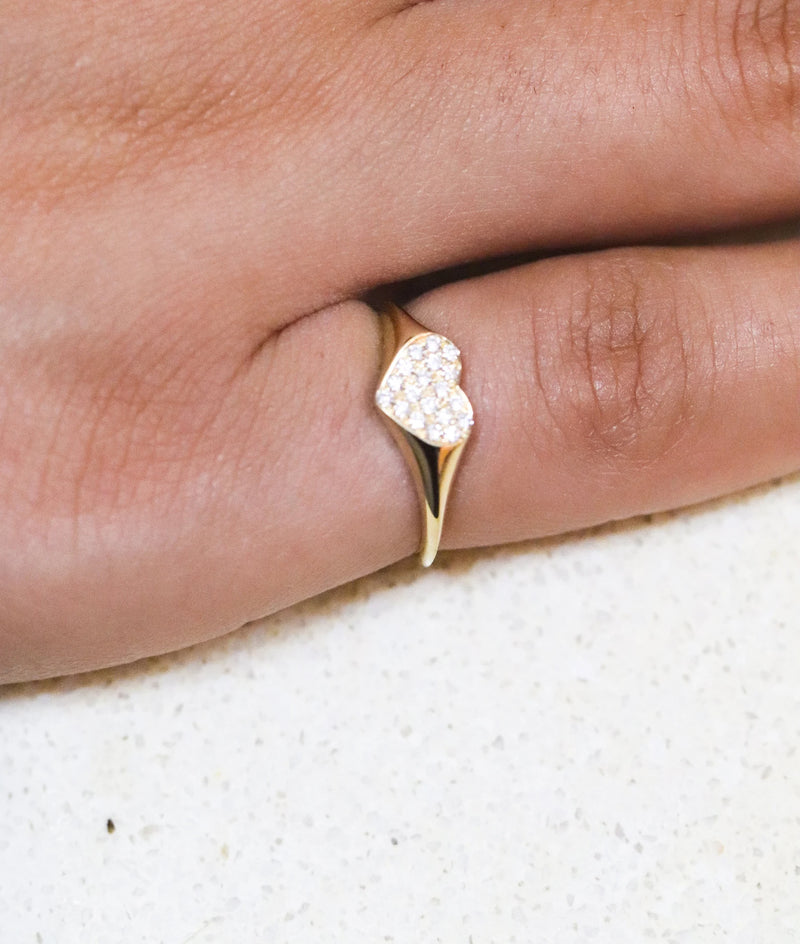 Heart Signet Ring in Gold with Diamonds