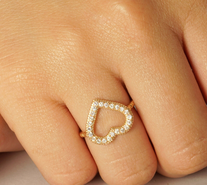 Heart Ring in Gold with Diamonds