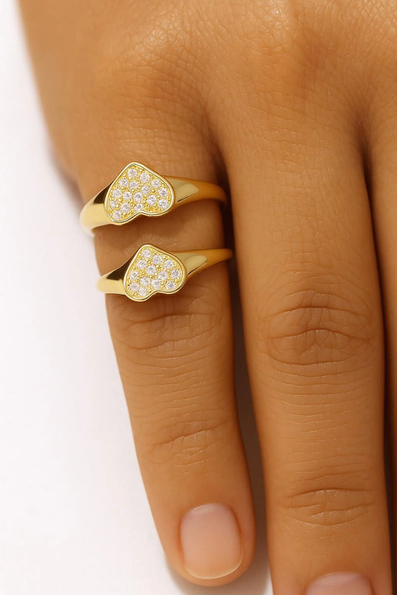 Heart Signet Ring in Gold with Diamonds