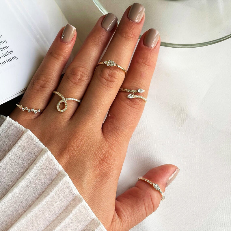 Infinity Ring in Gold with Diamonds