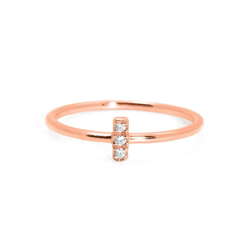 Minimal Three Stone Ring in Gold with Diamonds